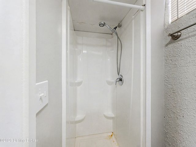 111 Staebler Ave, Louisville, KY 40207