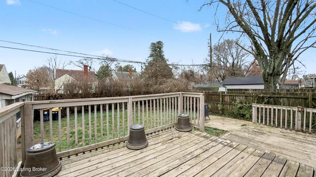 111 Staebler Ave, Louisville, KY 40207