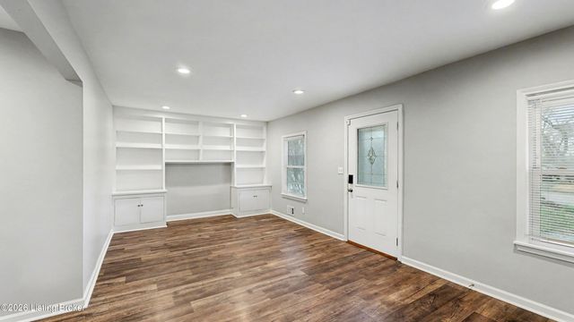 111 Staebler Ave, Louisville, KY 40207