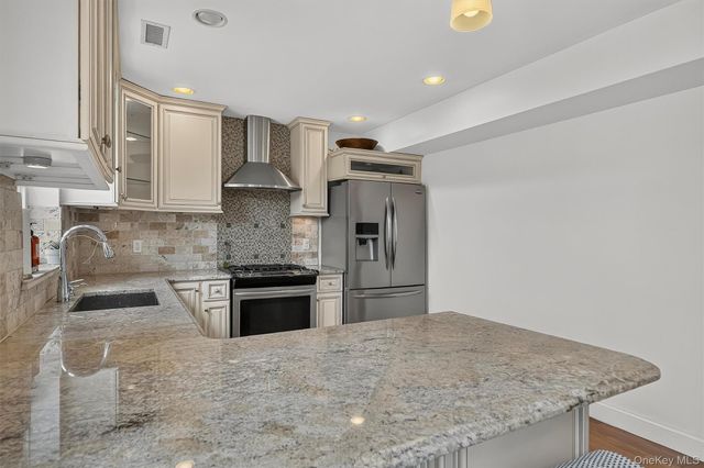 3144 Baisley Avenue, Bronx, NY 10465