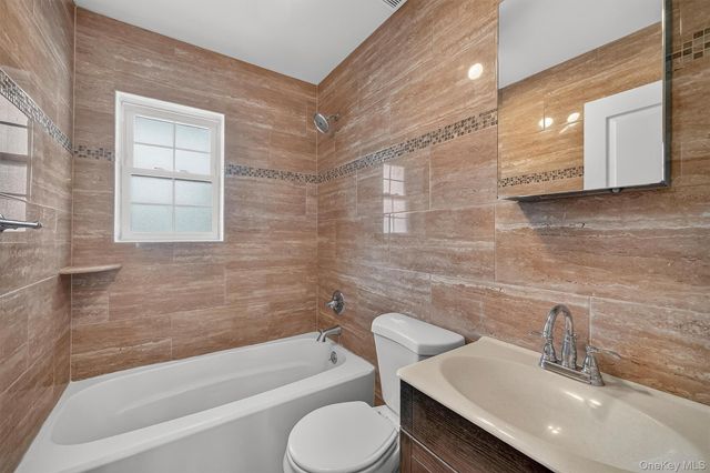 3144 Baisley Avenue, Bronx, NY 10465