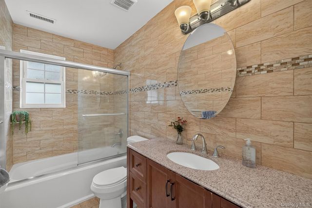 3144 Baisley Avenue, Bronx, NY 10465
