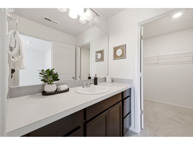 744 Ne 138TH Pl, Vancouver, WA 98684