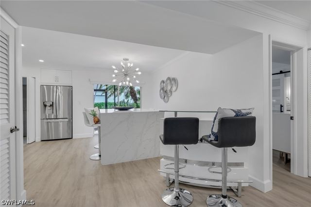 788 Park Shore DR E14, Naples, FL 34103