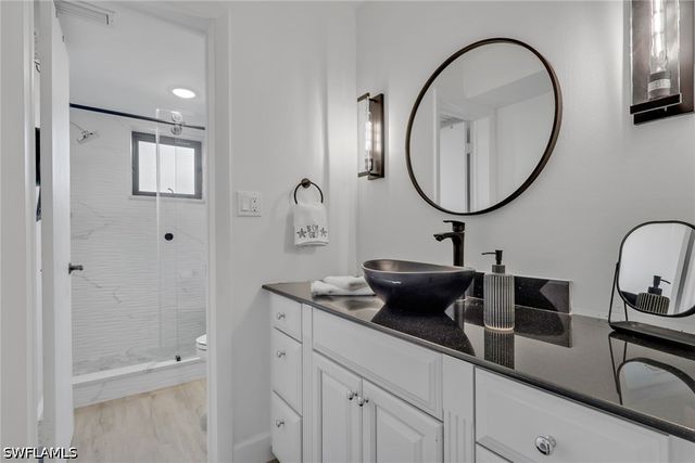 788 Park Shore DR E14, Naples, FL 34103