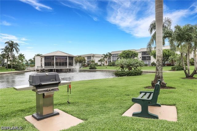 788 Park Shore DR E14, Naples, FL 34103
