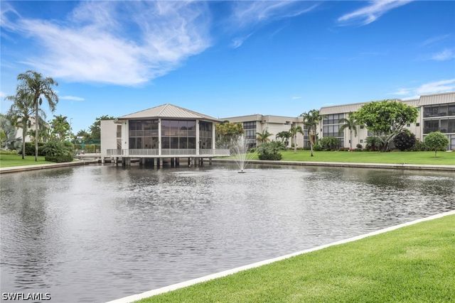 788 Park Shore DR E14, Naples, FL 34103