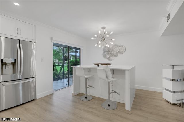 788 Park Shore DR E14, Naples, FL 34103