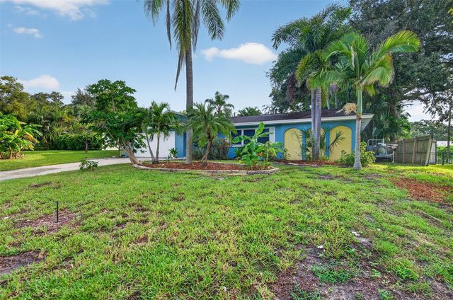 2225 SNEAD AVENUE, Dunedin, FL 34698