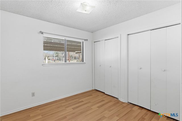 516 N King Street 301, Seguin, TX 78155