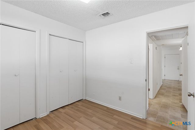 516 N King Street 301, Seguin, TX 78155