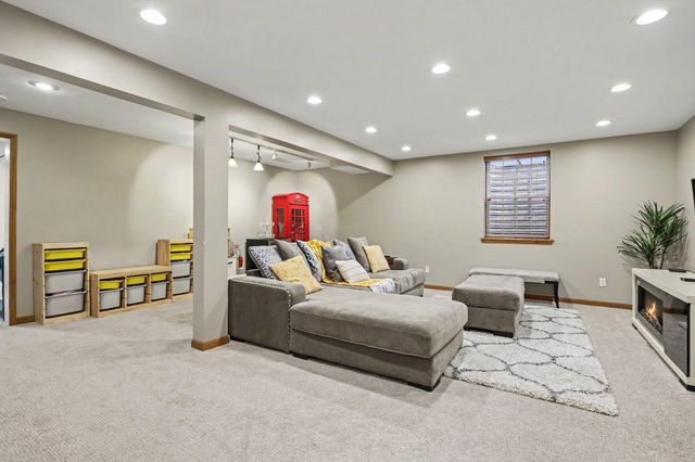 1425 Old Farm Lane, St. Joseph, MI 49085