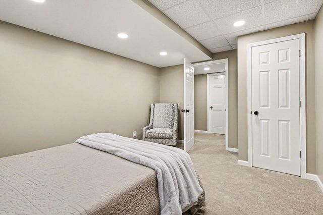 1425 Old Farm Lane, St. Joseph, MI 49085