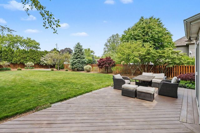 1425 Old Farm Lane, St. Joseph, MI 49085