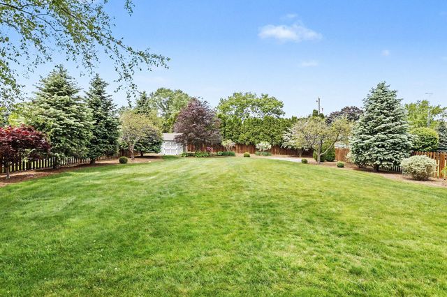 1425 Old Farm Lane, St. Joseph, MI 49085