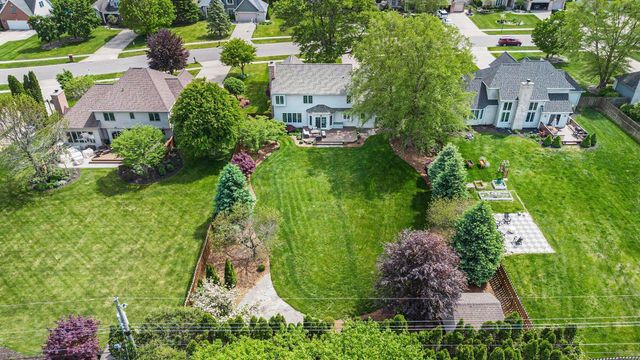1425 Old Farm Lane, St. Joseph, MI 49085