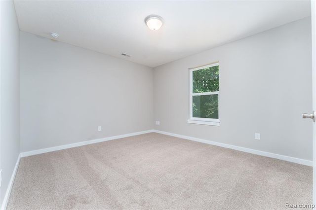 570 W Wildwood Drive, Owosso, MI 48867