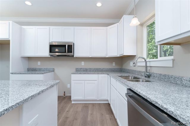 570 W Wildwood Drive, Owosso, MI 48867