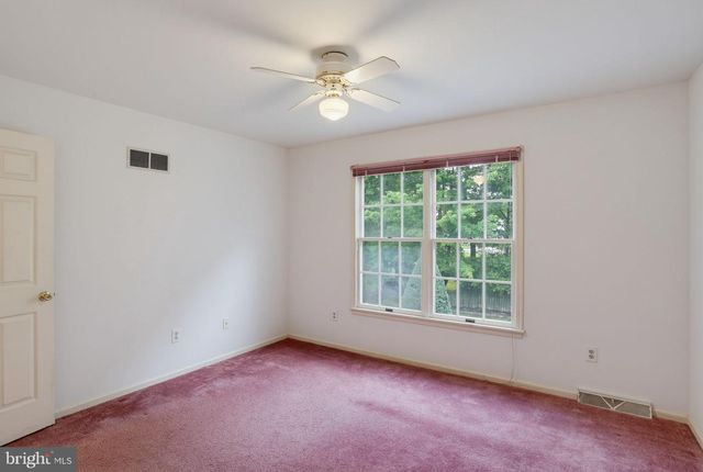 164 BURNING TREE RD, Dover, DE 19904