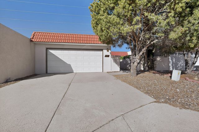 12137 Calle Zagal NE, Albuquerque, NM 87111