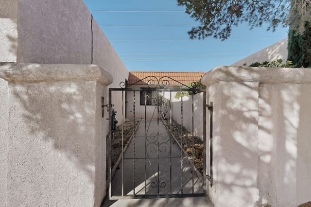 12137 Calle Zagal NE, Albuquerque, NM 87111