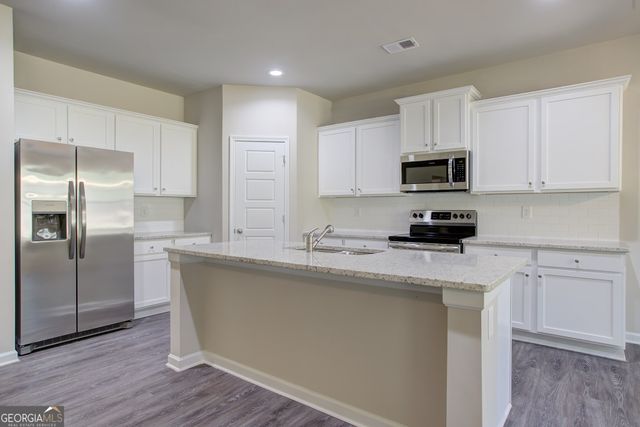 18 Purackal Lane, Statham, GA 30666