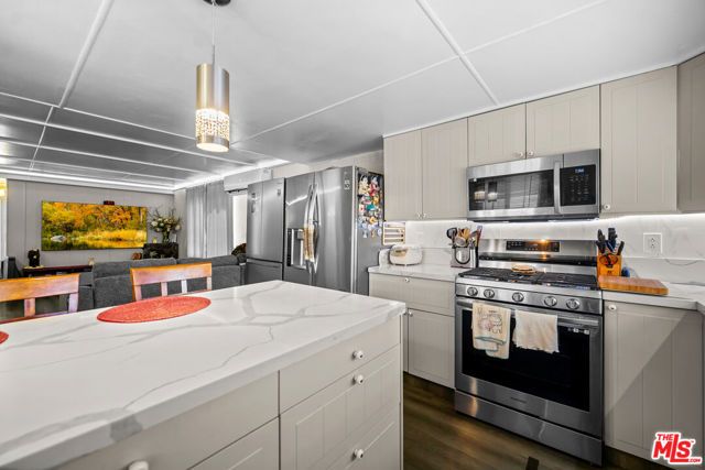 16601 Garfield Ave 116, Paramount, CA 90723
