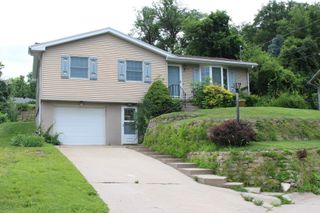 27 BONNIE BRAE Circle, Council Bluffs, IA 51503