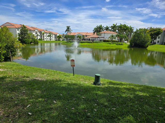 701 Villa Circle, Boynton Beach, FL 33435