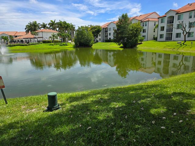 701 Villa Circle, Boynton Beach, FL 33435