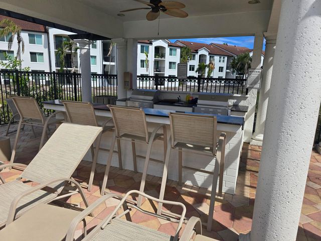 701 Villa Circle, Boynton Beach, FL 33435