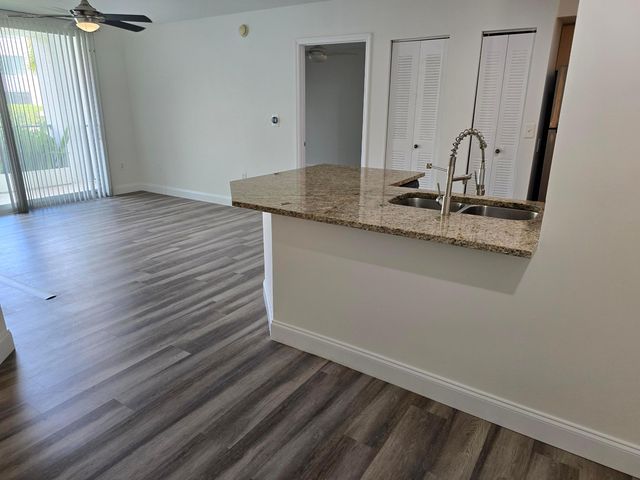 701 Villa Circle, Boynton Beach, FL 33435