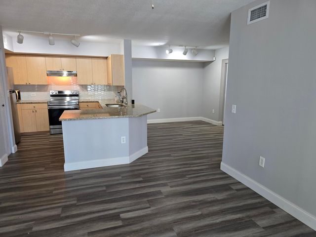 701 Villa Circle, Boynton Beach, FL 33435