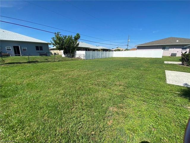 606 Hancock Bridge PKWY, Cape Coral, FL 33990