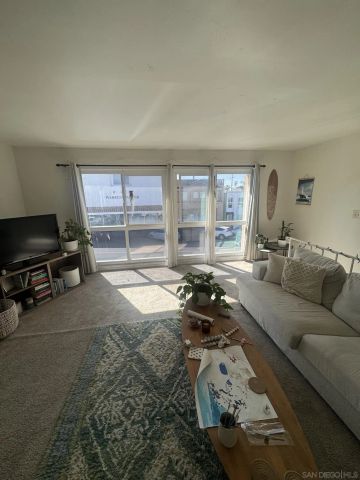 4732 Point Loma Ave A, San Diego, CA 92107