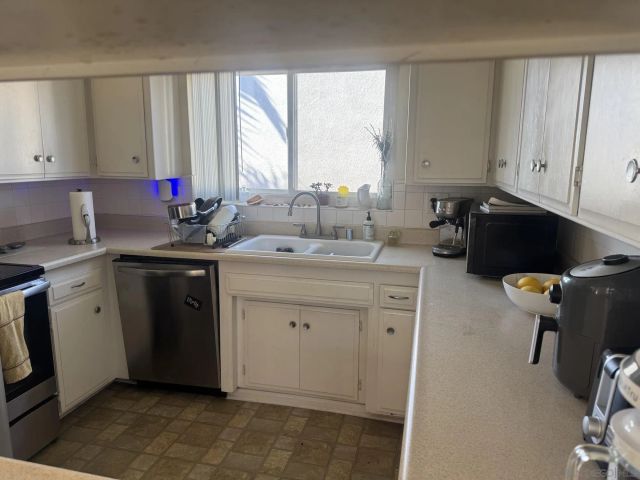 4732 Point Loma Ave A, San Diego, CA 92107