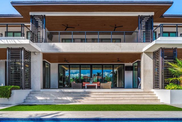 6853 Sunrise Ct, Coral Gables, FL 33133