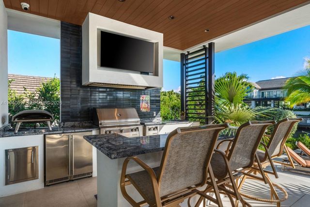 6853 Sunrise Ct, Coral Gables, FL 33133