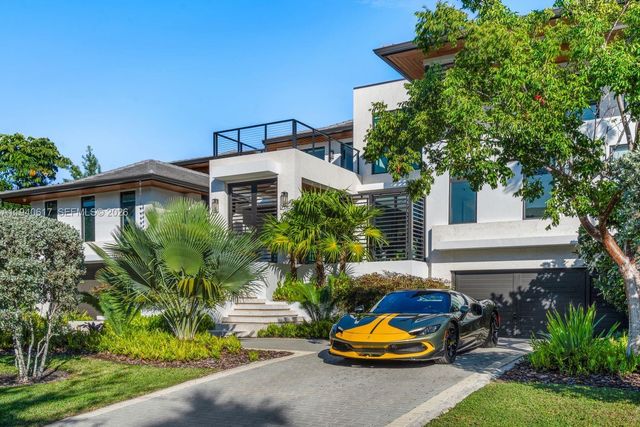 6853 Sunrise Ct, Coral Gables, FL 33133