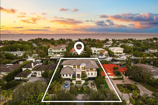 6853 Sunrise Ct, Coral Gables, FL 33133