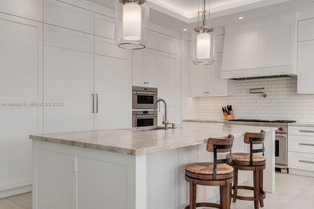 6853 Sunrise Ct, Coral Gables, FL 33133