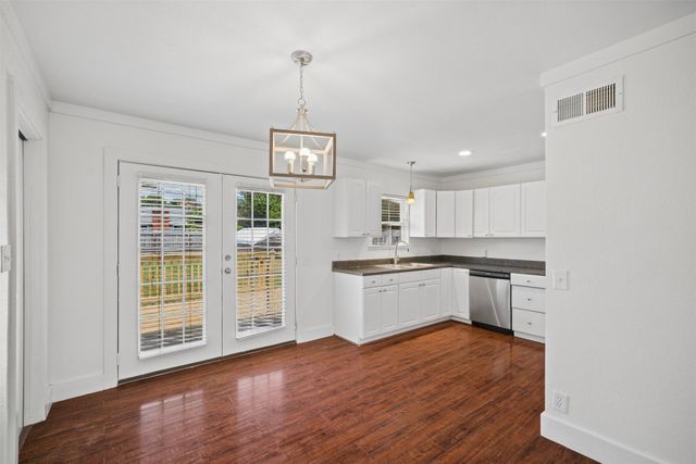 4121 E 36th Place, Tulsa, OK 74135
