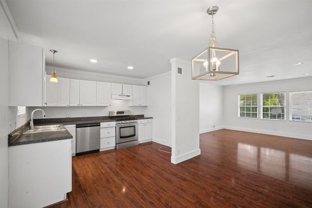 4121 E 36th Place, Tulsa, OK 74135