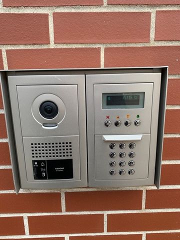 16 5th 8, Chelsea, MA 02150