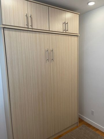 16 5th 8, Chelsea, MA 02150