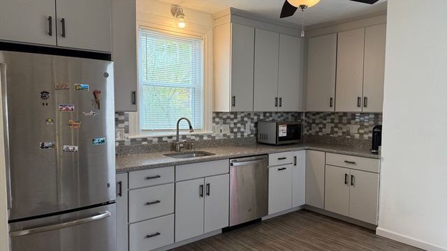 38 Bailey St, Boston, MA 02124