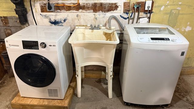 38 Bailey St, Boston, MA 02124