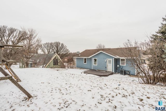 5303 E Lake Placid Cir Circle, Sioux Falls, SD 57110