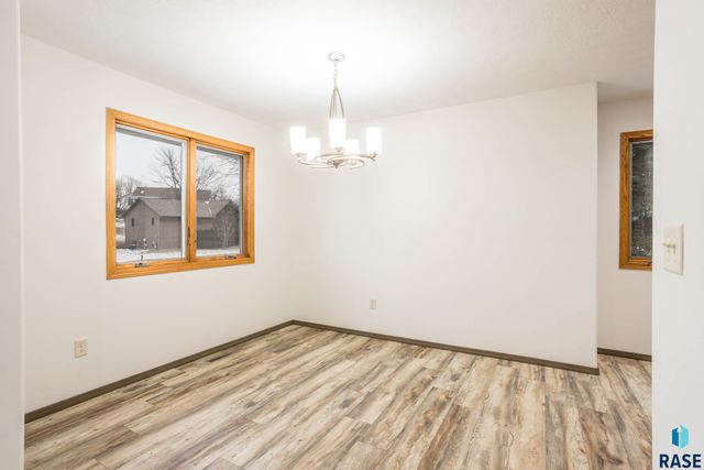 5303 E Lake Placid Cir Circle, Sioux Falls, SD 57110