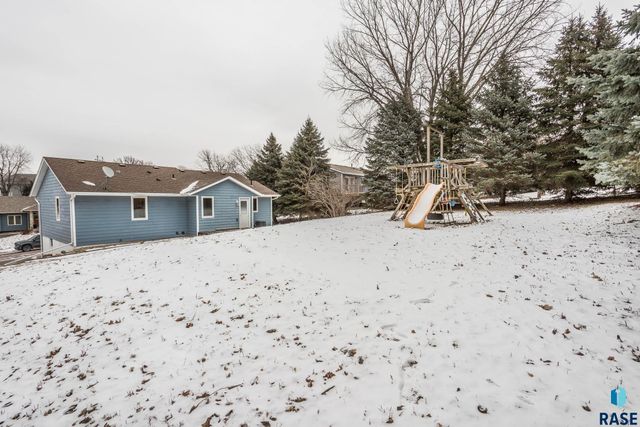 5303 E Lake Placid Cir Circle, Sioux Falls, SD 57110